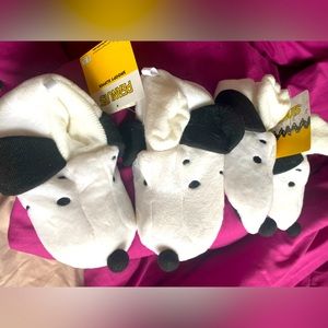snoopy style.Cute kids slippers boys/girls .BRAND new with tag.Price PER PIECE.